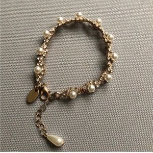 Bracelet and necklace bundle